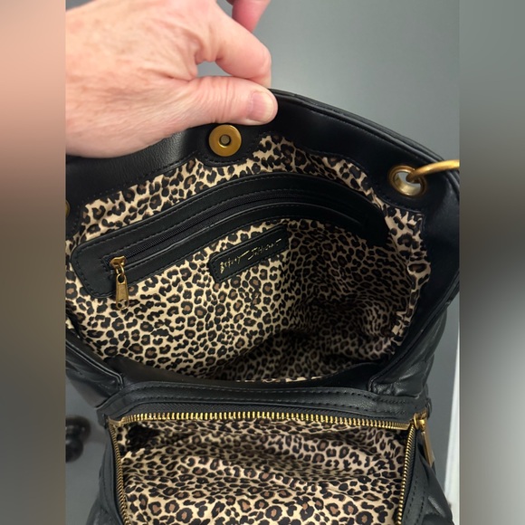 Betsey Johnson Black Quilted Heart Shoulder Bag NWT - Picture 6 of 11